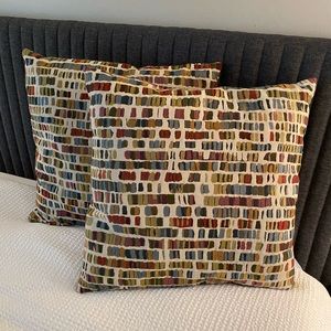 Multicolor 17” pillows - set of 2
